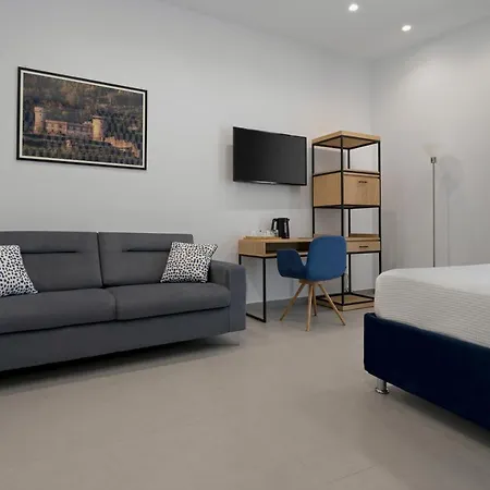 Hsuites Luxury B&B-3